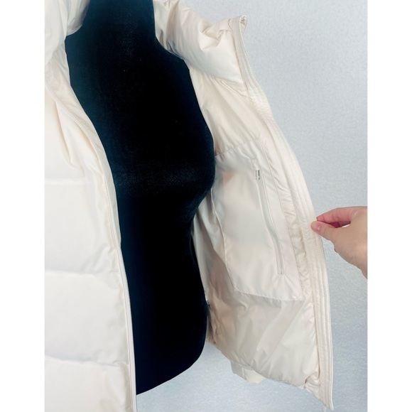 UNIQLO • Cream Seamless Hooded Down Puffer Jacket, XS - Picture 10 of 16